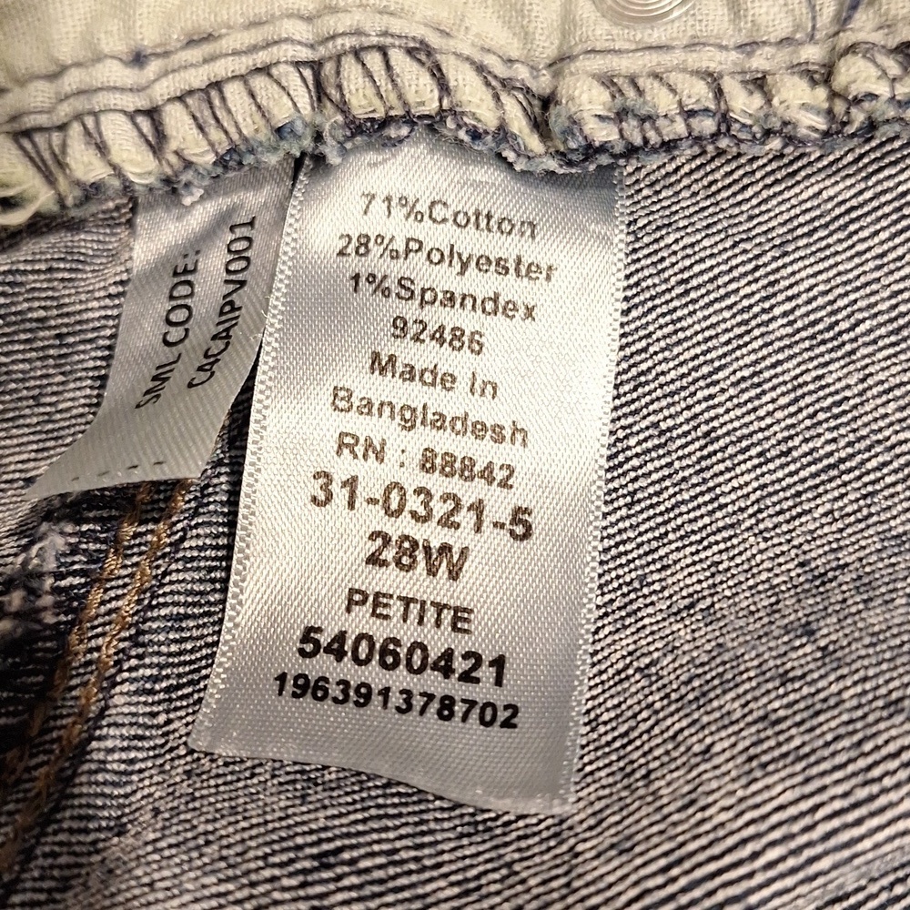 q Catherines Blue Stretch  Jeans Size 28W Petite.   EUC - Picture 4 of 5